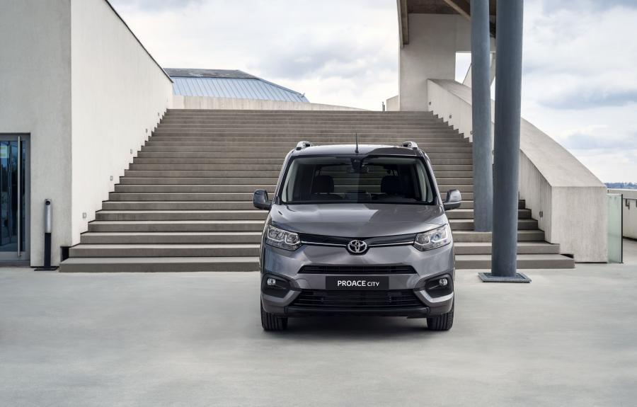  Toyota ProAce City Verso Long 2019 года  (EU) (фото 11 из 34)